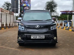 Toyota Noah 2.0 158hp FWD (8 Seater) 2008 Black