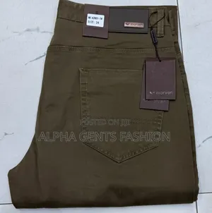 Men Khaki Pants