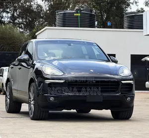 Porsche Cayenne 2018 Black
