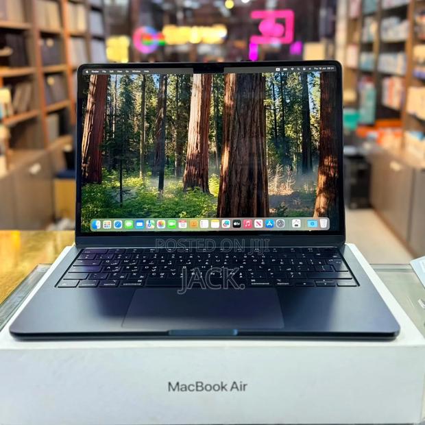 Laptop Apple MacBook Air 2025 M4 16GB Apple M4 SSD 1T