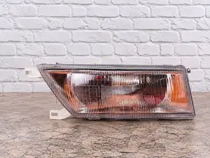 Depo Head Lamp / Light Nissan Sunny B14 1994/1995/1996/1997/1998