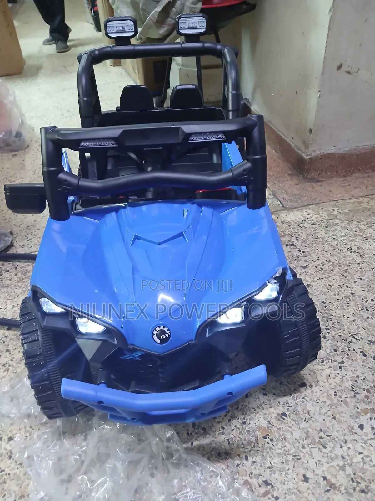 Kids' Electric Ride-on UTV/buggy With a Parental Remote Control