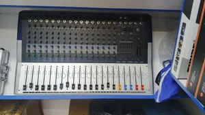 Soundcraft 16 Channel Powered Mixer