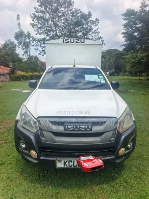Isuzu D-MAX 2017 White