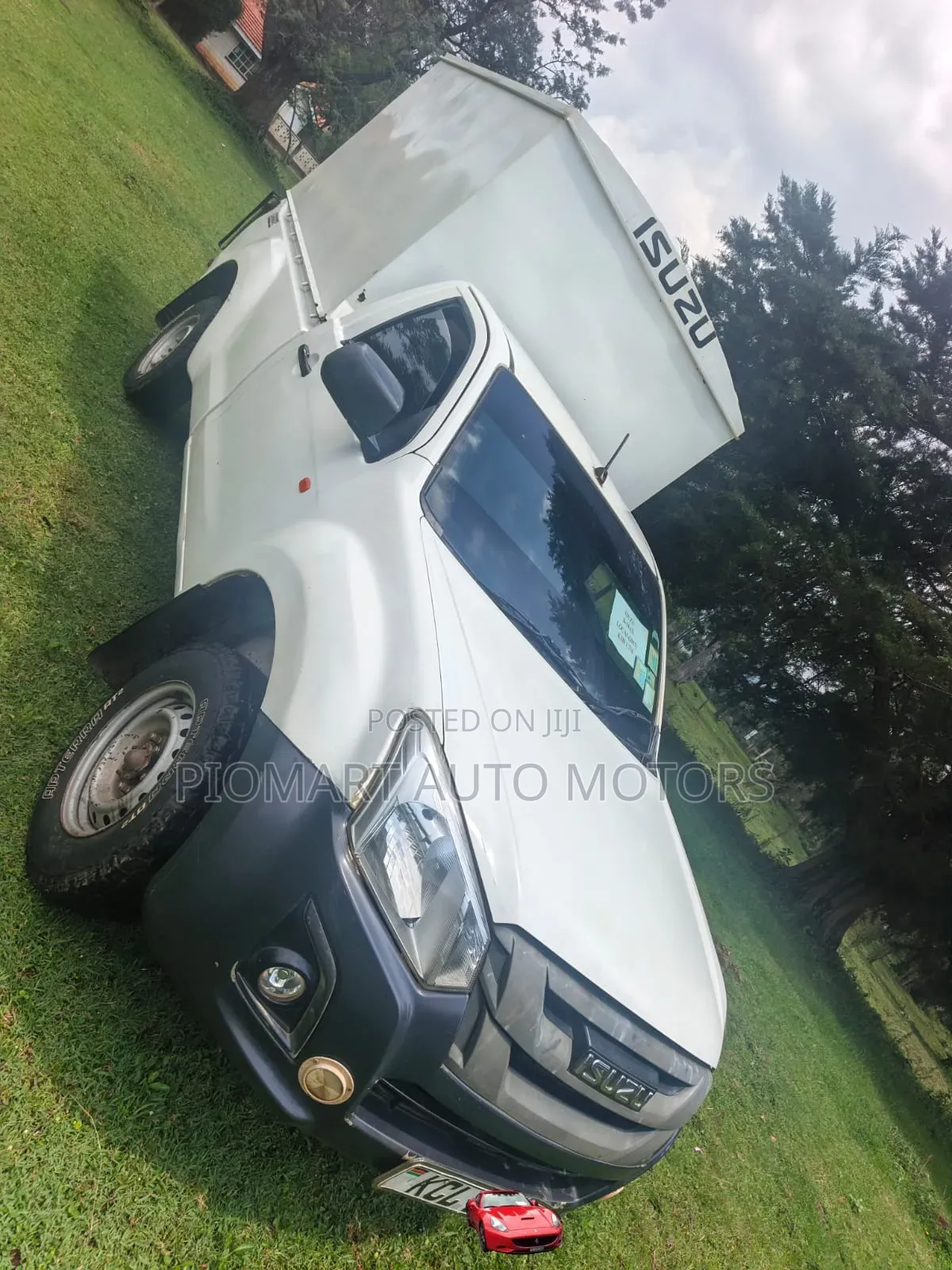 Isuzu D-MAX 2017 White