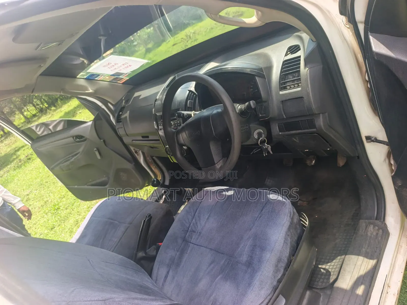 Isuzu D-MAX 2017 White