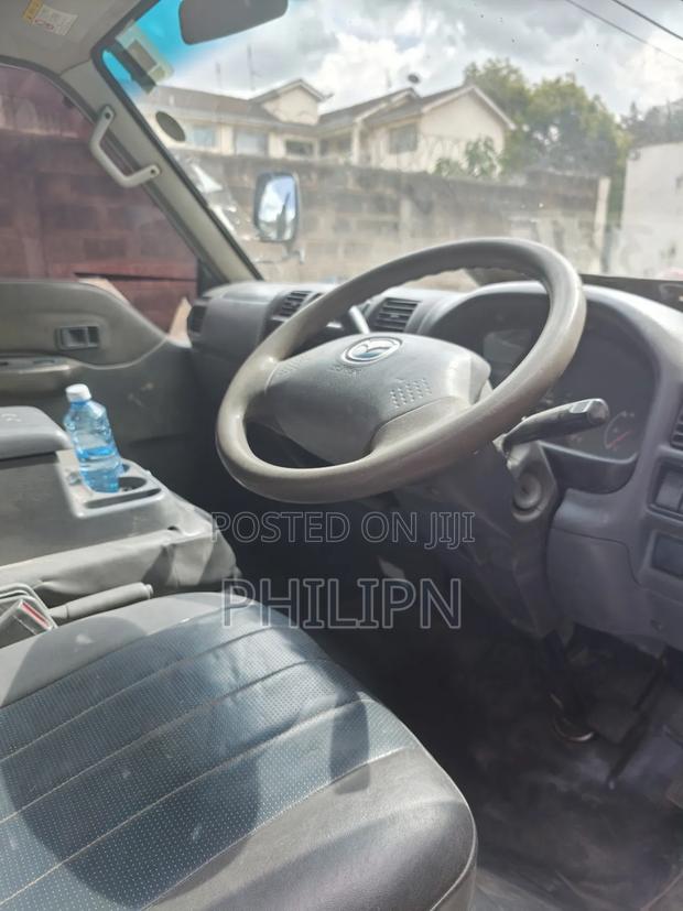Mazda Bongo 2013 White - thumbnail 7