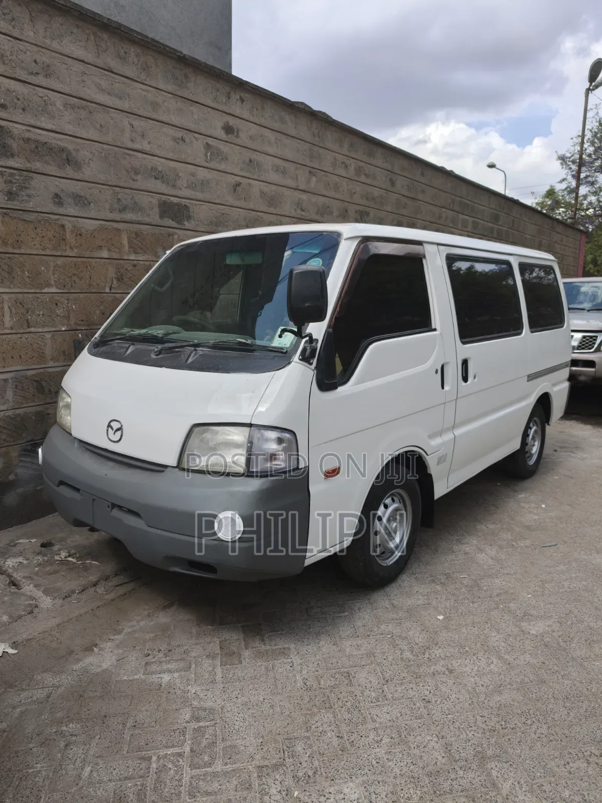 Mazda Bongo 2013 White