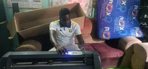 K-870t Vinyl Cutting Plotter.