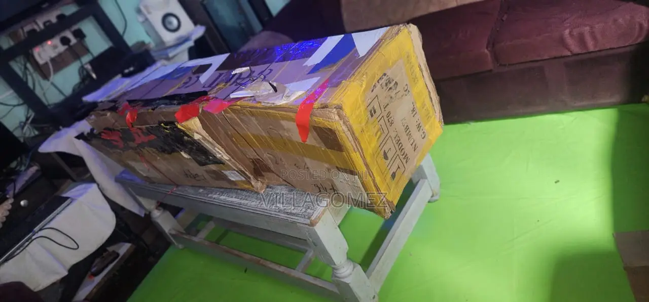 K-870t Vinyl Cutting Plotter.