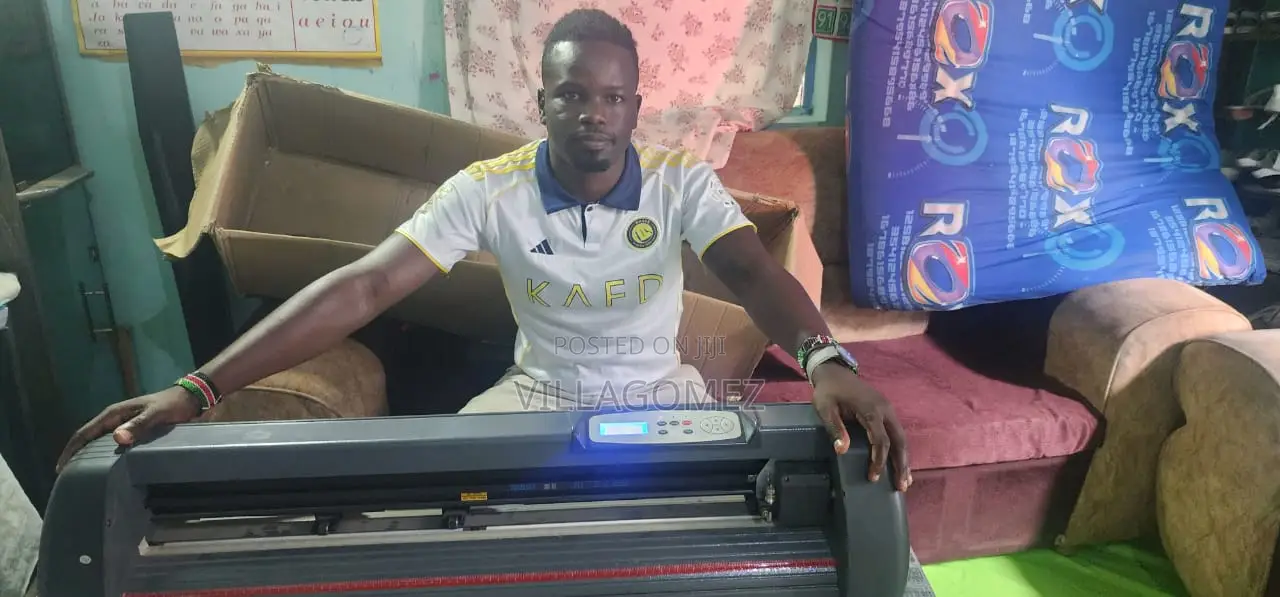 K-870t Vinyl Cutting Plotter.