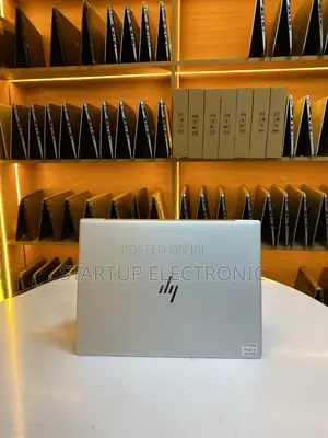 Laptop HP EliteBook 840 G8 16GB Intel Core i7 SSD 16 GB