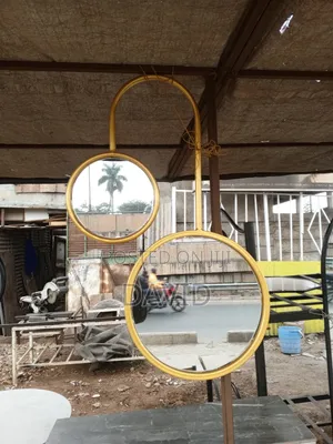 Decorating Mirrors