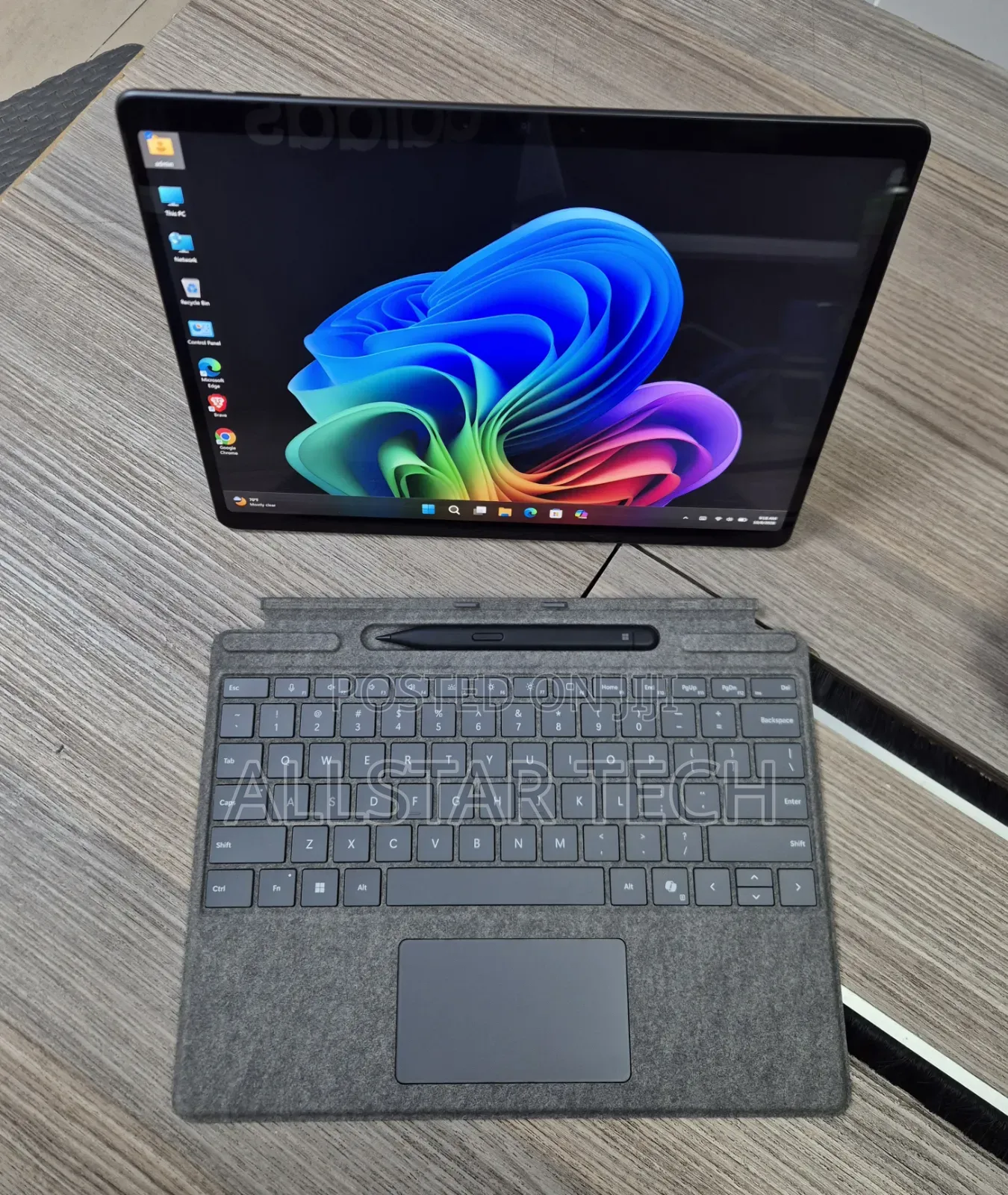 Laptop Microsoft Surface Pro 11th Edition, a Copilot+ PC 16GB SSD 500GB