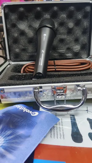 Sennheiser Wired Microphone, German