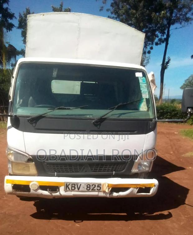 Mitsubishi Canter 2010 White - main view