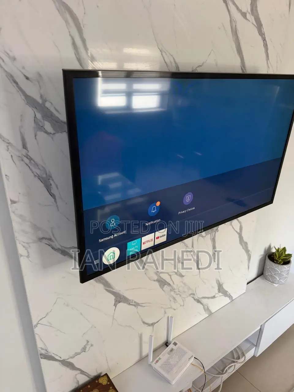 Samsung 43" Smart TV