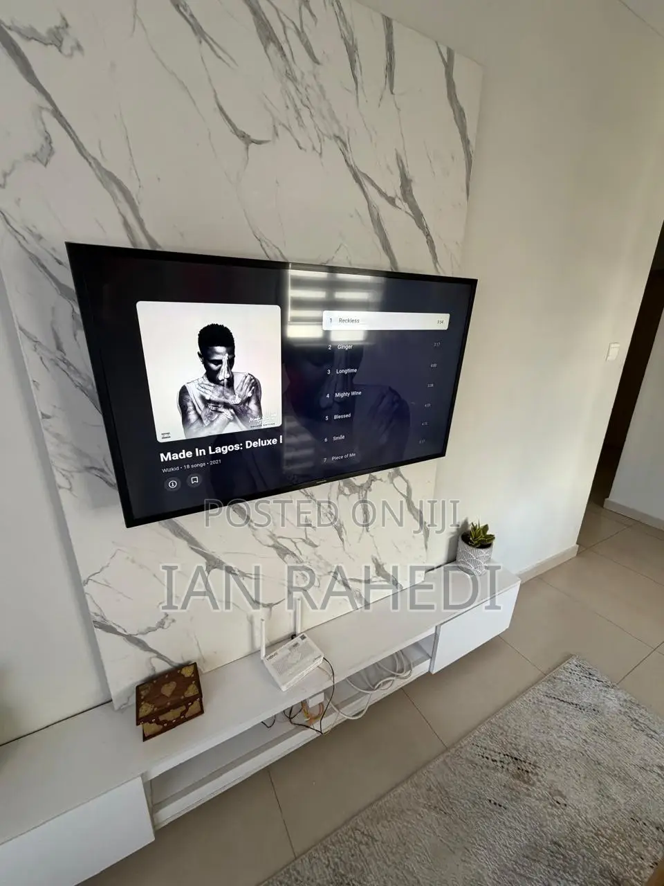 Samsung 43" Smart TV