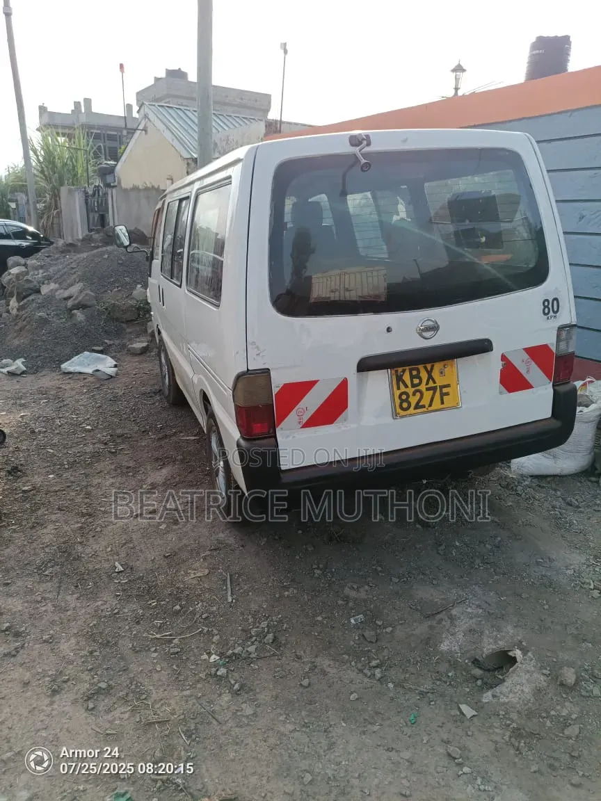 Nissan Vanette 2005 White