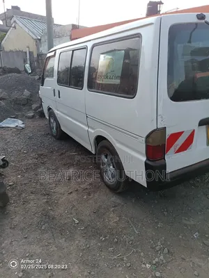 Nissan Vanette 2005 White