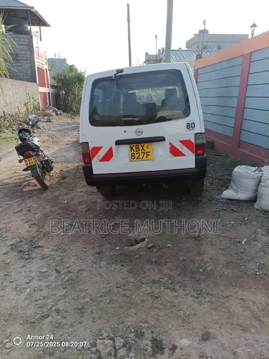 Nissan Vanette 2005 White
