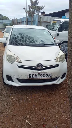 Toyota Ractis 2010 White