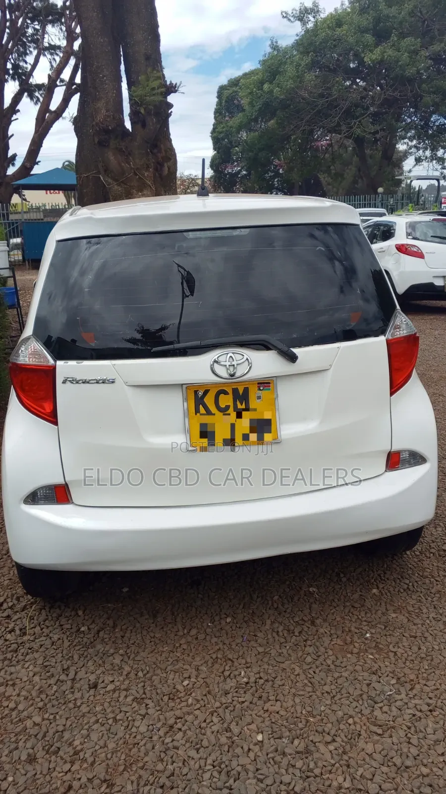 Toyota Ractis 2010 White