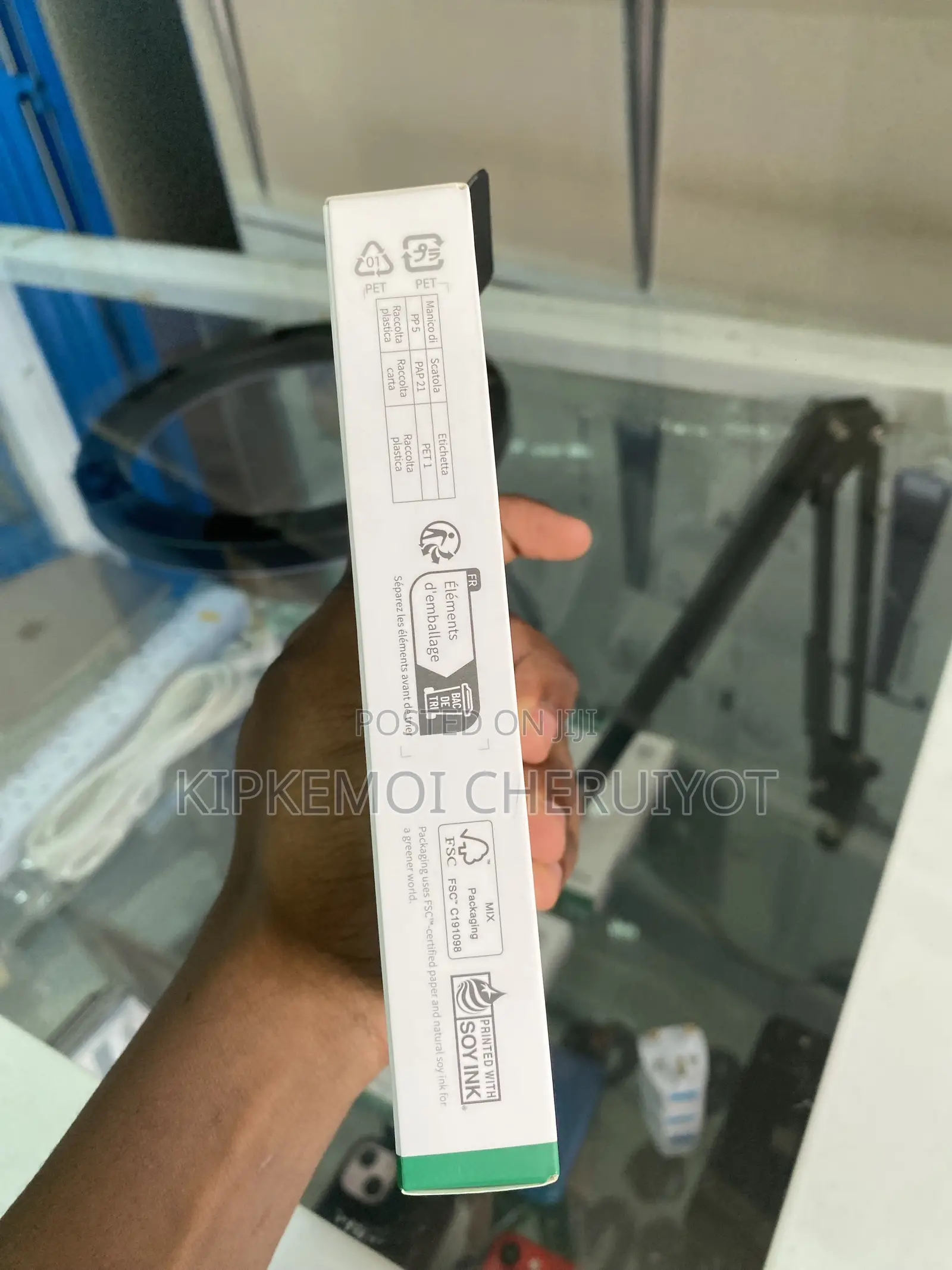 UGREEN 2-in-1 USB-C & USB 3.0 SD/TF Card Reader