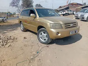 Toyota Kluger 2003 Gold