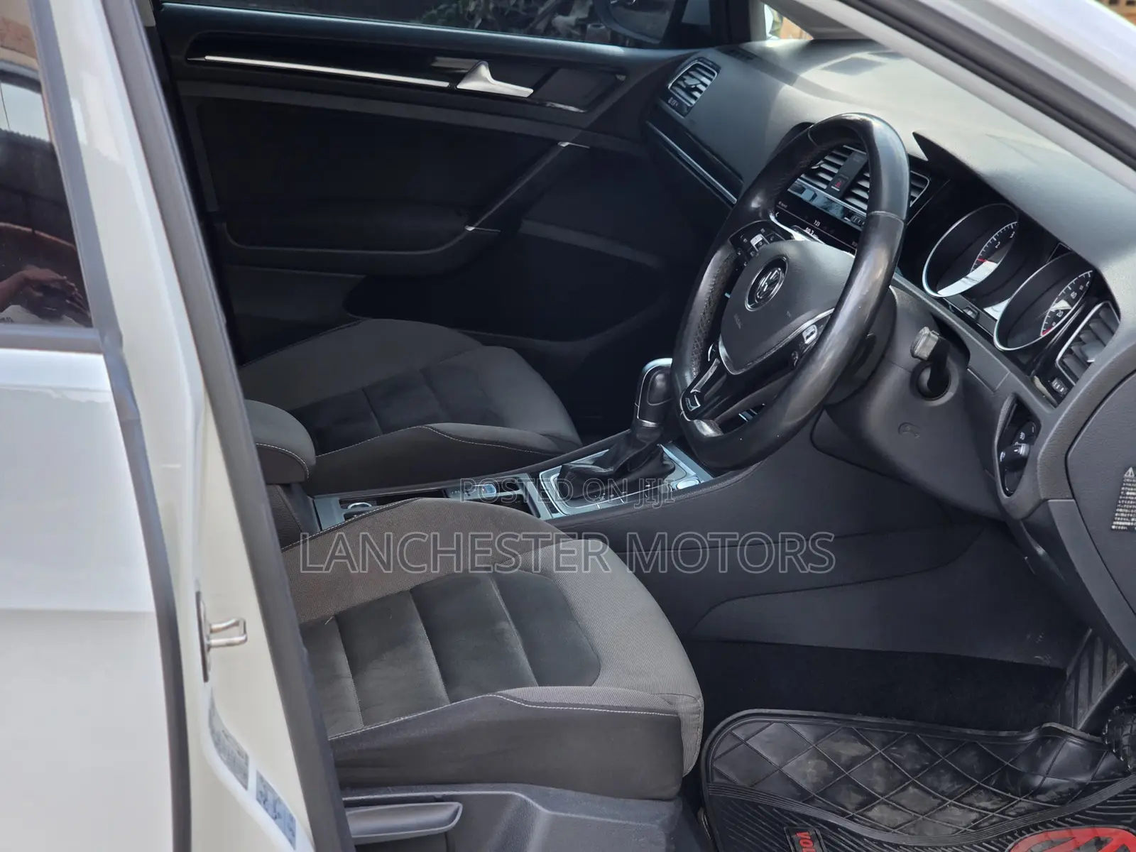 Volkswagen Golf 2018 White