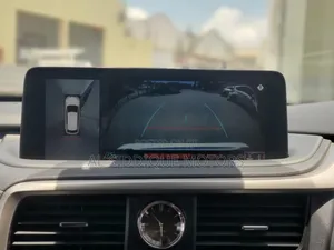 Lexus LX 570 AWD 2019 White