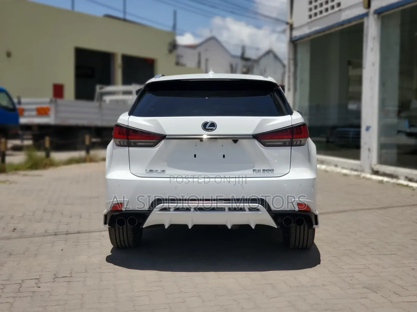 Lexus LX 570 AWD 2019 White