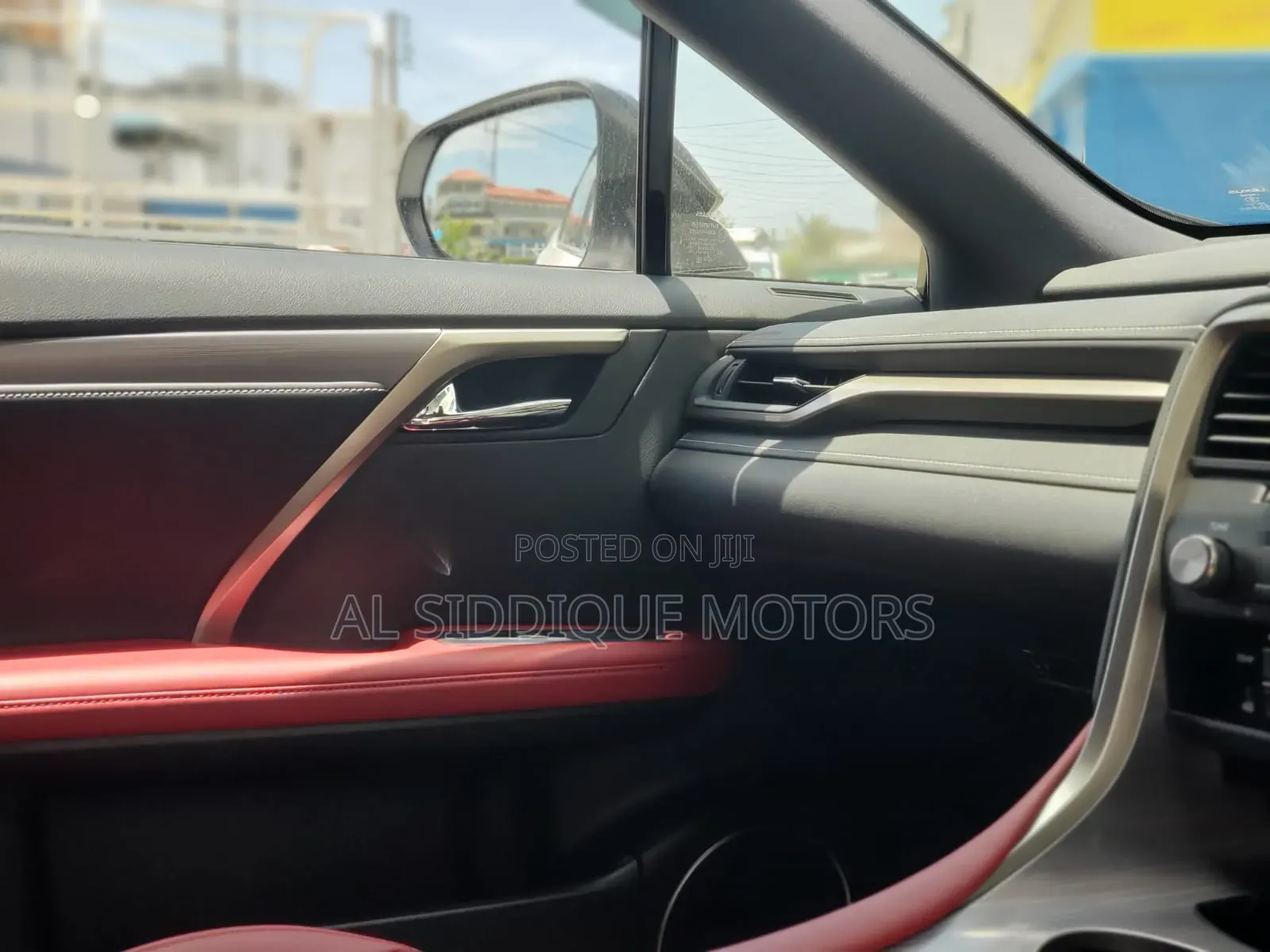 Lexus LX 570 AWD 2019 White