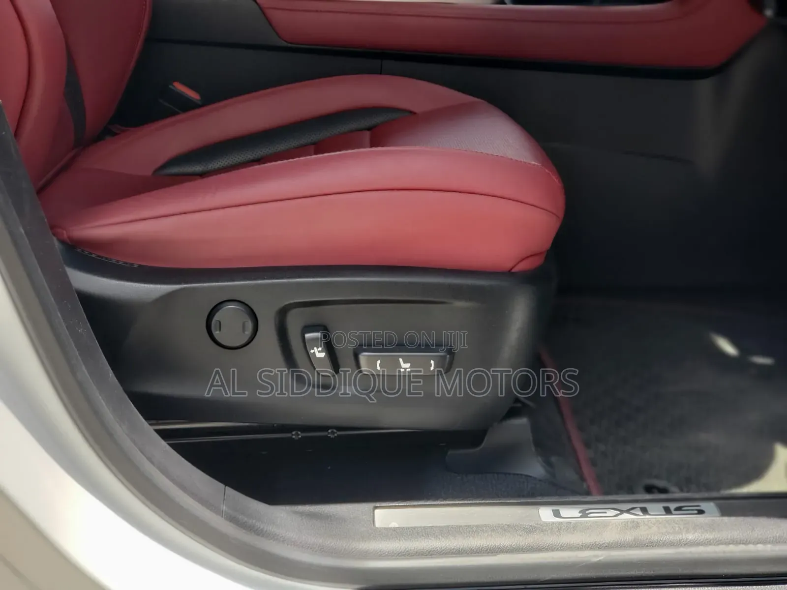 Lexus LX 570 AWD 2019 White