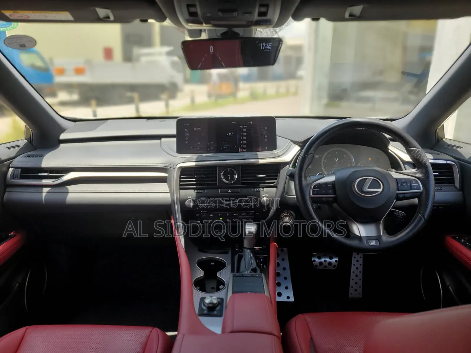 Lexus LX 570 AWD 2019 White