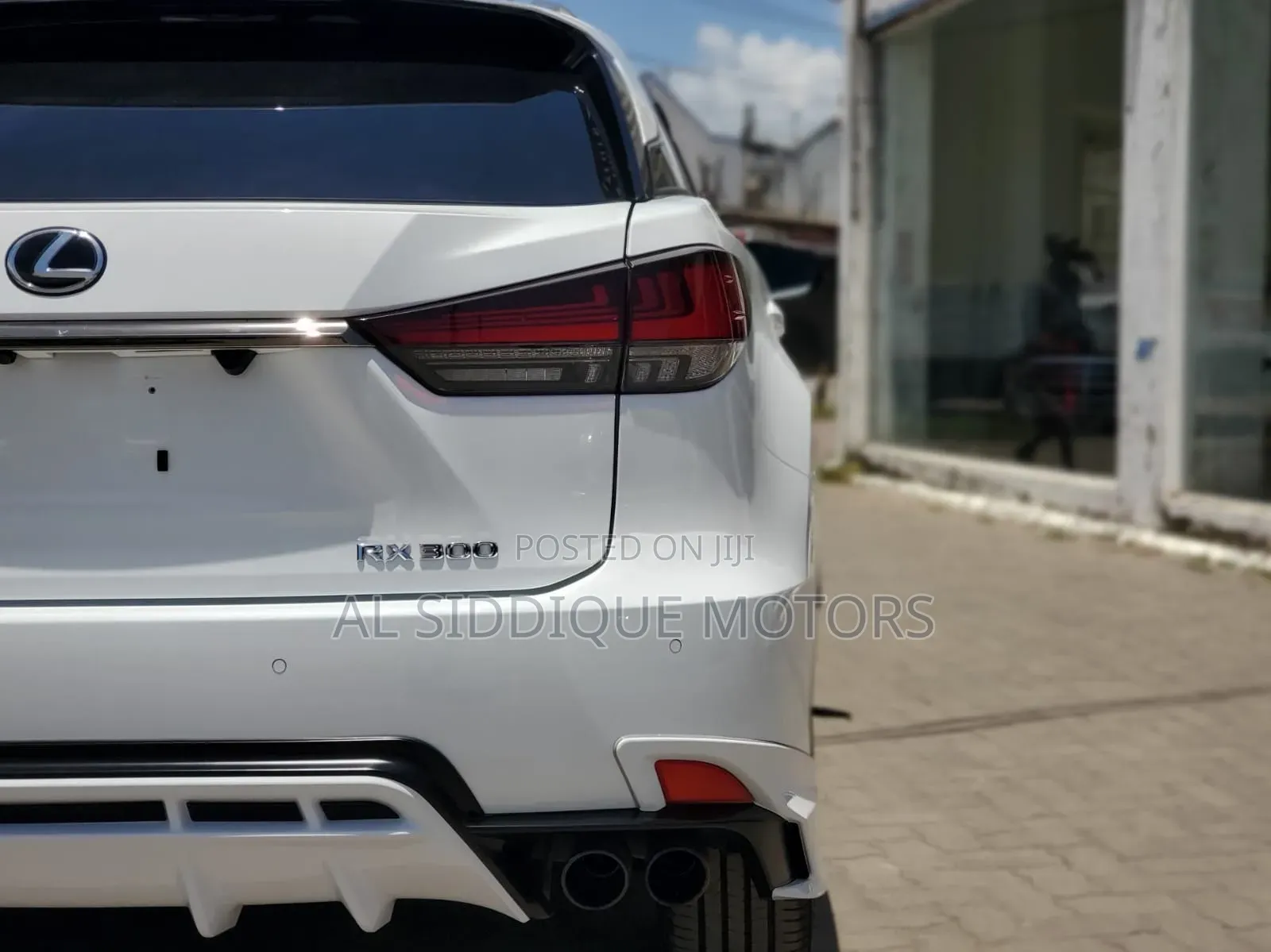 Lexus LX 570 AWD 2019 White