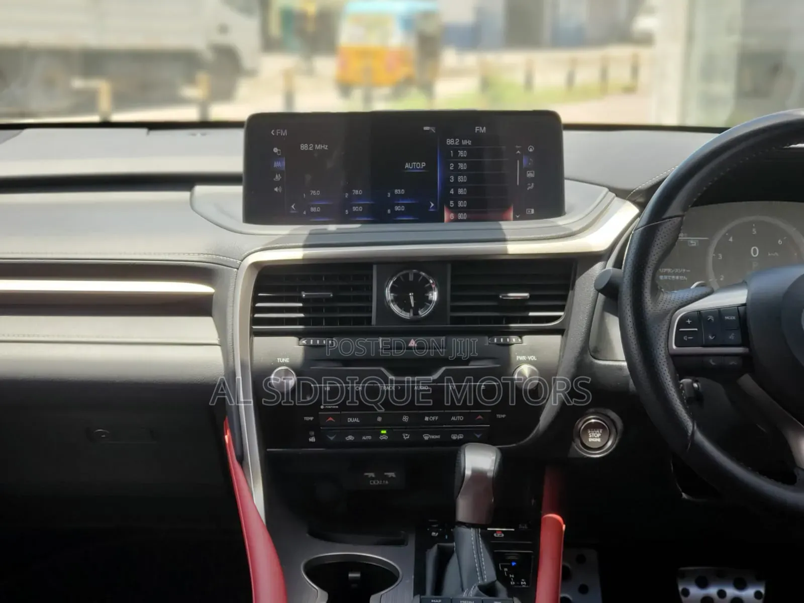 Lexus LX 570 AWD 2019 White