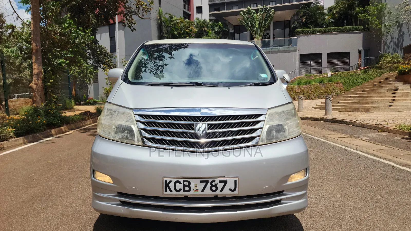 Toyota Alphard 2.4 Petrol AWD 2008 Silver