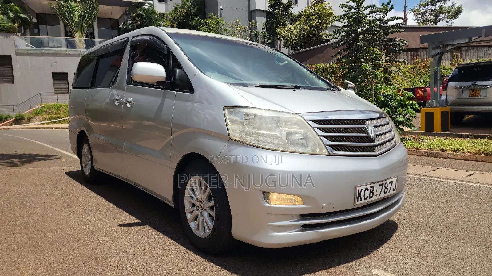 Toyota Alphard 2.4 Petrol AWD 2008 Silver