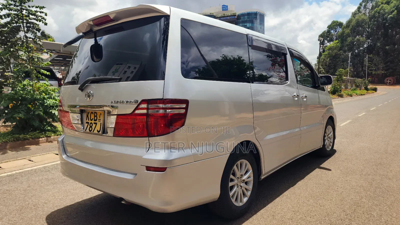 Toyota Alphard 2.4 Petrol AWD 2008 Silver