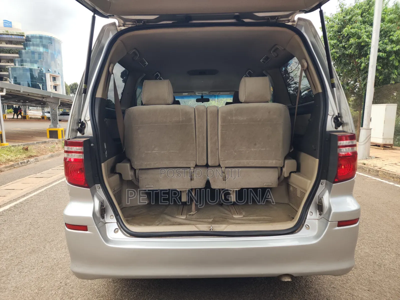 Toyota Alphard 2.4 Petrol AWD 2008 Silver