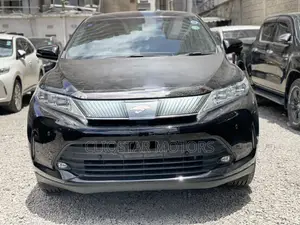 Toyota Harrier 2.0 2019 Black