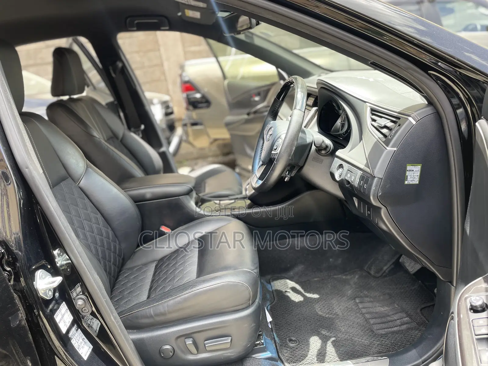 Toyota Harrier 2.0 2019 Black