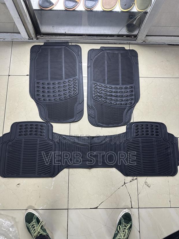 5 Seater Cojoined Car Flooor Mat - thumbnail 3