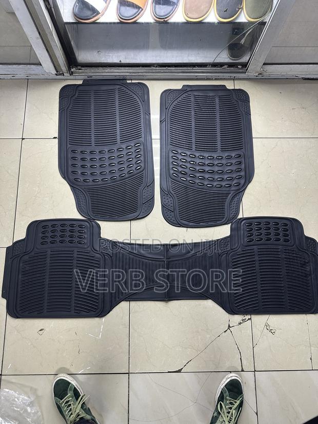 5 Seater Cojoined Car Flooor Mat - thumbnail 2
