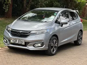 Honda Fit 2017 Silver