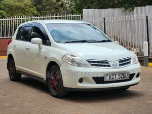 Nissan Tiida 1.5L 16V 2011 Pearl
