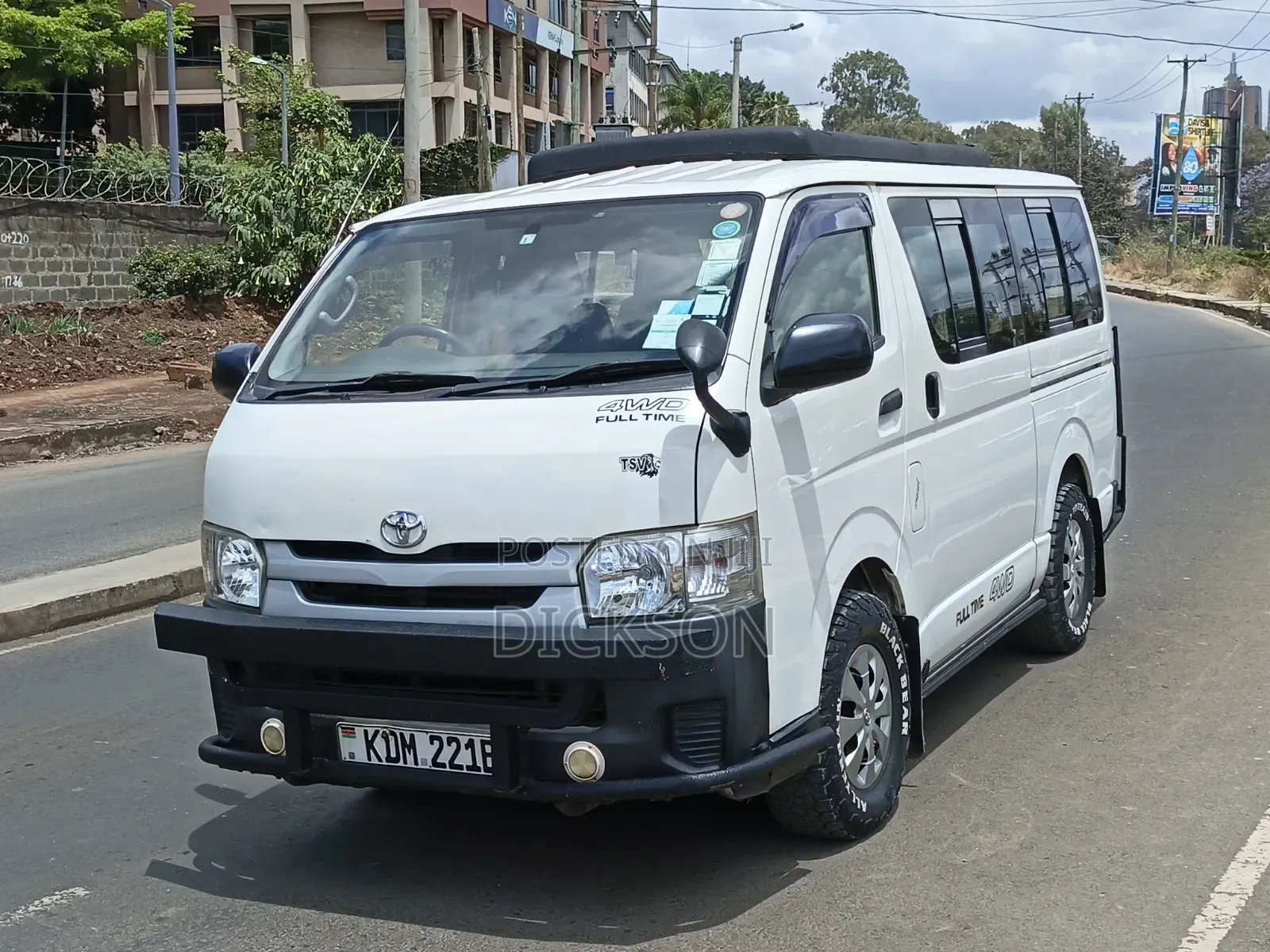 Toyota HiAce 2016 White