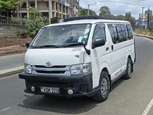 Toyota HiAce 2016 White