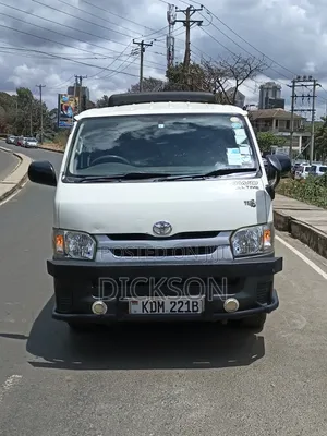Toyota HiAce 2016 White